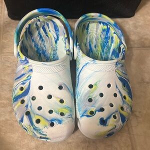 Crocs fits boy that is size 5 1/2